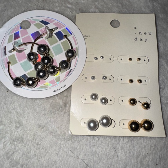 Target Jewelry - ❣️5|$25❣️Target Silver and Gold Earring Set